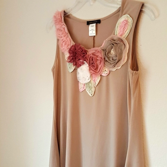 Beautiful top with ribbon flowers, size S - Picture 4 of 6